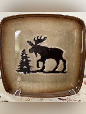 NWT Woodland Home Studio Lodge Cabin Rustic Moose 11” Square Plates, Set of 2